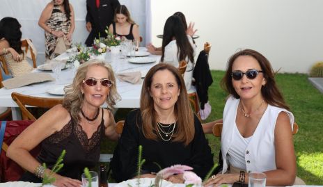  Claudia Quiroz, Paty Fernández y Cristi Villalobos.