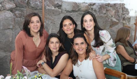  Mónica Noguez, Ale Sáenz, Rocío Ortuño, Gabriela Díaz Infante y Gaby Lara.