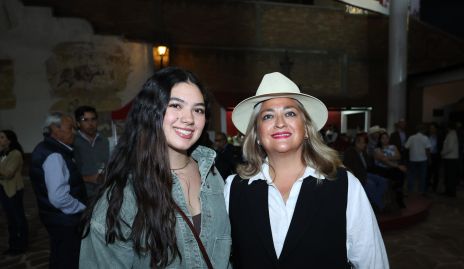  Valentina Meade y Beatriz Gutiérrez.