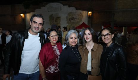  Gilberto Alemán, Rocío, Andrea, Sara Alemán y Karla Robles.