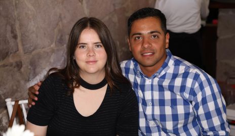   Karla Gascón y Chema Izunsa.