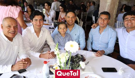  Gerardo Escobedo, Ulises Zapata, Edgar Escobedo, Edgar Escobedo, David Zapata y Diego Zapata.