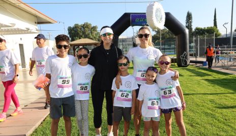  Mariana Meade y Adelina Lasso con sus hijos Miguel, Mariel, Romero, Antonella y Marietta.