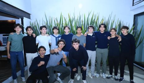  Pablo Montante con sus amigos.