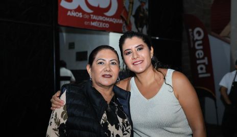  Lupita Fonseca y Mitzi Sánchez.