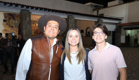  Andrés Rodríguez, Alejandra y Omar Martínez.