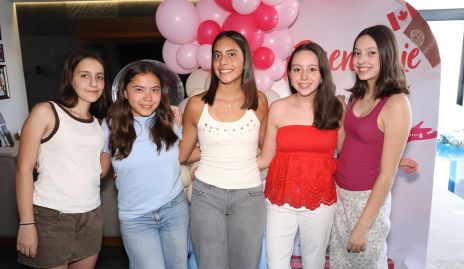  Gaby Sarquis, Marian Lomas, Pau Díaz de León, Sofí González y Dani Apezteguia.