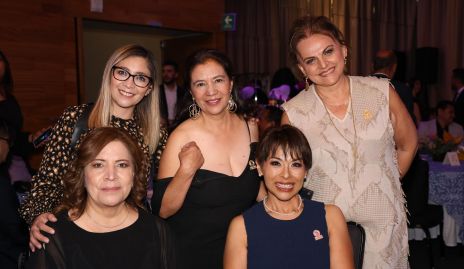  Fátima Ipiña, Rosy Juárez, Mariel Mora, Margarita Mendiola y Fabiola Mejorado.
