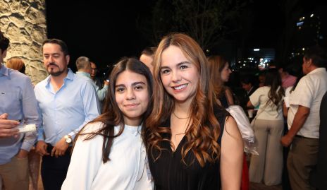  María José Lara y Elba Lara.