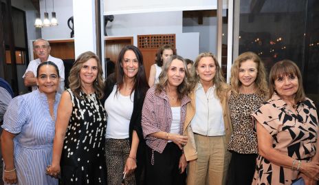  Tere Gallegos, Rocío Gallegos, Delia Ituarte, Roxana Serna, Pupi García, Sigrid Werge y Rocío de Gallegos.