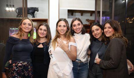 Lorenza Hinojosa, Christiann Cambeses, Chiara Pizzuto, Valentina Salazar, Vale Nava y Regina Martínez.