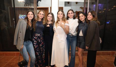  Julia Morales, Lorenza Hinojosa, Christiann Cambeses, Chiara Pizzuto, Valentina Salazar, Vale Nava y Regina Martínez.