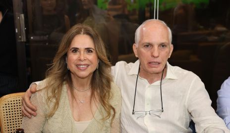  Pilar Díaz de León y Antonio Pizzuto, papás de la novia.