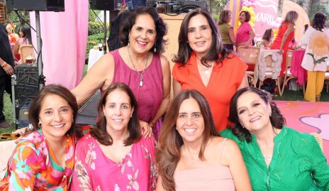  Keka Córdova, Laura de la Rosa, Beatriz Treviño, Laura Gómez, Gaby Chevaile y Fabiola González.