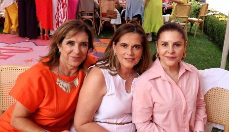  Rosy Díaz, Claudia Hernández y Lupita González.