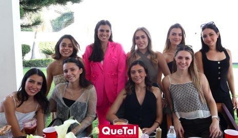  María Alcalde, Cristina Nava, Paula Navarro, Cassandra Nava, Daniela Herrera, Ale Castrillón, Inés Macías, Ale Alessi y Ana Ocaña.