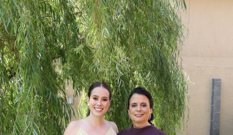  Ana Esparza y Lucía Bravo.