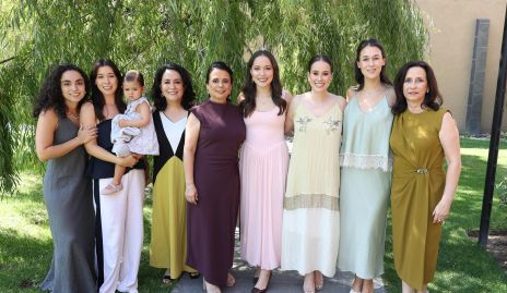  María Bravo, Montse Del Valle, Marina, Laura Rodríguez, Lucía Bravo, Laura Bravo,  Ana Esparza, Carmen Del Valle y Carmen Bravo.