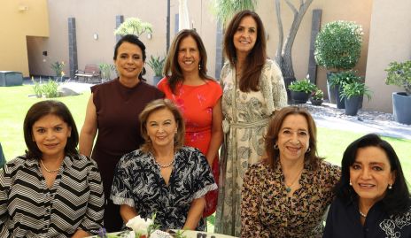  Lucía Bravo, Claudia Nava, Dulce Herrera, Tita Ruiz, Isabel Narváez, Alejandra Barrera y Katy Hernández.