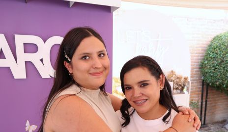  Nicole y Marcela Puga.