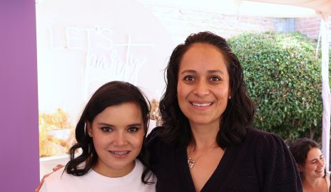  Marcela Puga y Pily Reyes.