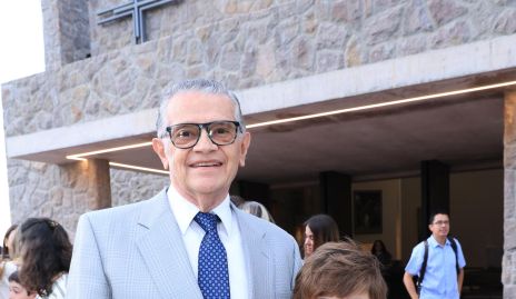  David Galarza con su nieto Luis José Martínez.
