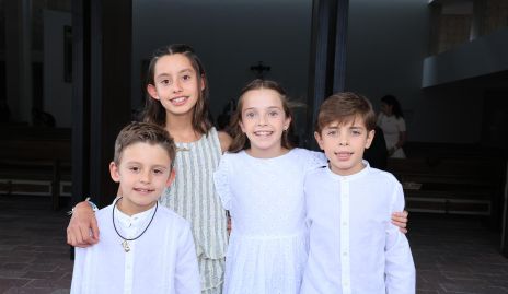  Juan Carlos Flores, Julia Flores, Lucía Martínez y Luis José Martínez.