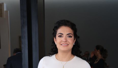  Ana Sofía Velázquez con su ahijado Juan Carlos Flores.