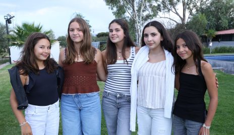  Emilia Feres, Victoria Pierdant, Javiera Lebrija, Carlota Gutiérrez y Luciana Lozano.