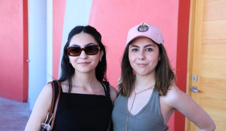  Renata y Mariana Hernández.