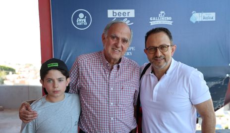  Gustavo Flores, Juan Manuel Guerra y Gustavo Flores.
