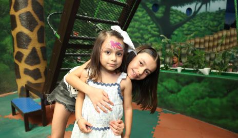  María Ximena y Ana Sofía.