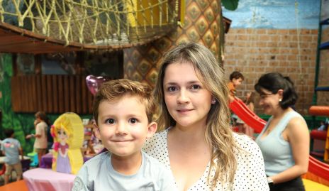  Laura Favela y Alberto.