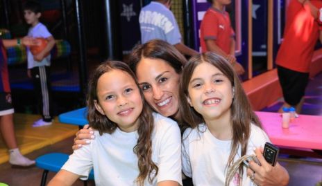  María Apezteguía, Gloria Leal y Anajose Rodríguez.