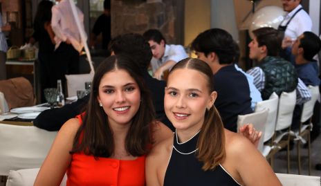  Regina Zermeño y Michelle Heinze.