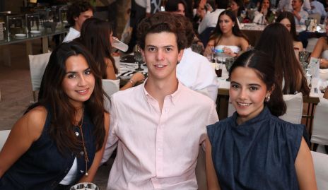  Valentina Aguilar, José Subirana y Loretta Galván.