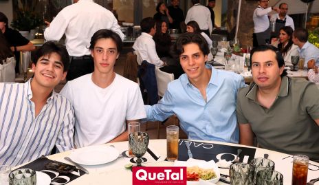  Mateo Segarra, Rolando Muñoz, Franco Bravo y Eugenio Báez.