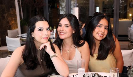  Isabel Hernández, Sofía Toledo y María José.