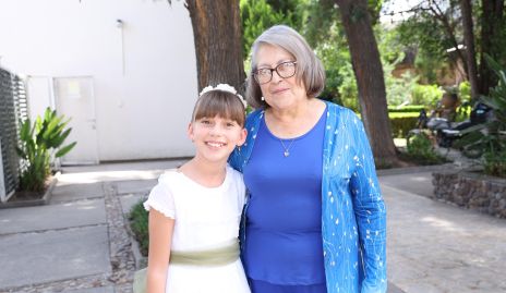  Leyre Gallegos y Olga Santillán.