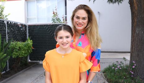  Catalina de Alba y Dannae Enríquez.