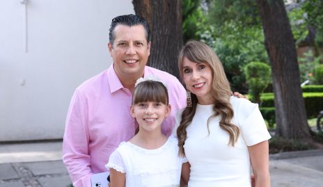  Marcos Gallegos y Leyre Hurtado con su hija Leyre.