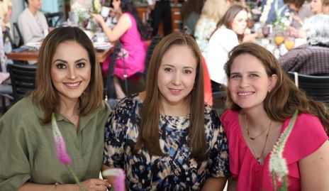  Cris Herrán, Carolina Herrán y Cecilia Velasco.