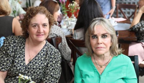  Rosy Flores y Mari Carmen Jiménez.