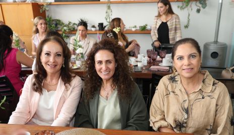  Lety Castro, Luisa Reynoso y Alba Altamirano.
