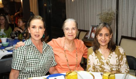  Ana Hunter, Claudia Neumann y Gaby Mora.