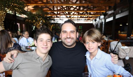  Bruno Alvarado, Jaime Alvarado y Santiago Zamanillo.