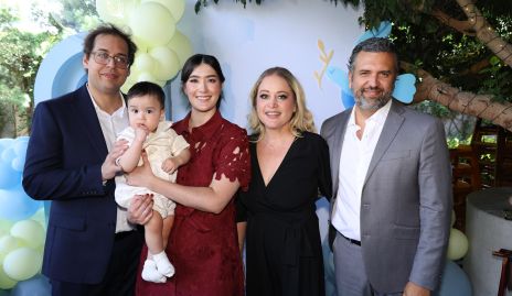  Juan Carlos Torres, Andrea Rivero, Jessica Torres y Tomás Salazar con Juan Andrés.