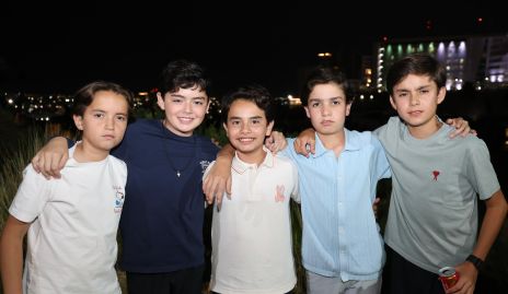  Pato Torres, Sebas Castro, Juanqui Conde, Iker Villanueva y Alejandro Leos.