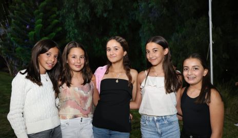  Luciana Lozano, Emilia Feres, Arantza Calzada, Inés Gutiérrez y Luciana Briseño.