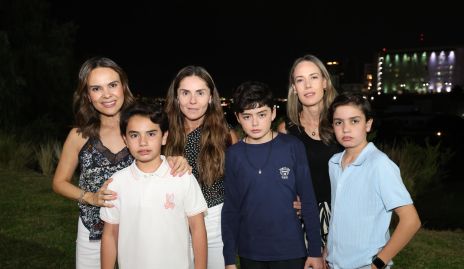  Ale Díaz de León y Junqui Conde, Claudia Pérez y Sebastián Castro, Carla Ortiz e Iker Flores.